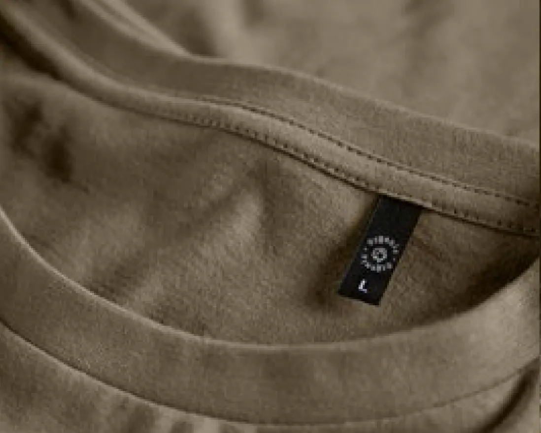 TEE JAYS 1150 UNLABELED Luxury Tee – detal dekoltu koszulki